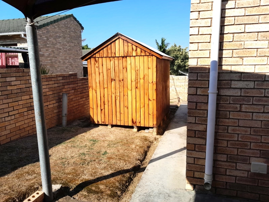 To Let 2 Bedroom Property for Rent in Strelitzia Park Eastern Cape
